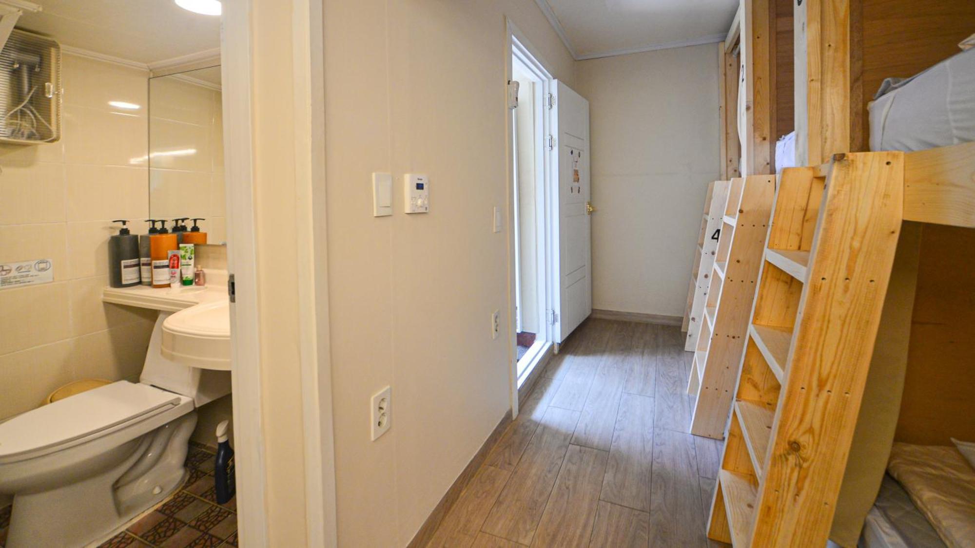 Helloworld Guesthouse 首爾 外观 照片